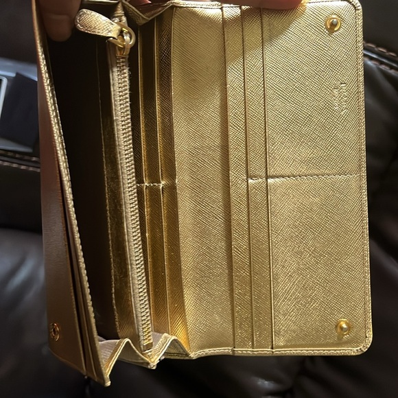 🛑 SOLD!!! Prada safiano long wallet - Picture 6 of 10